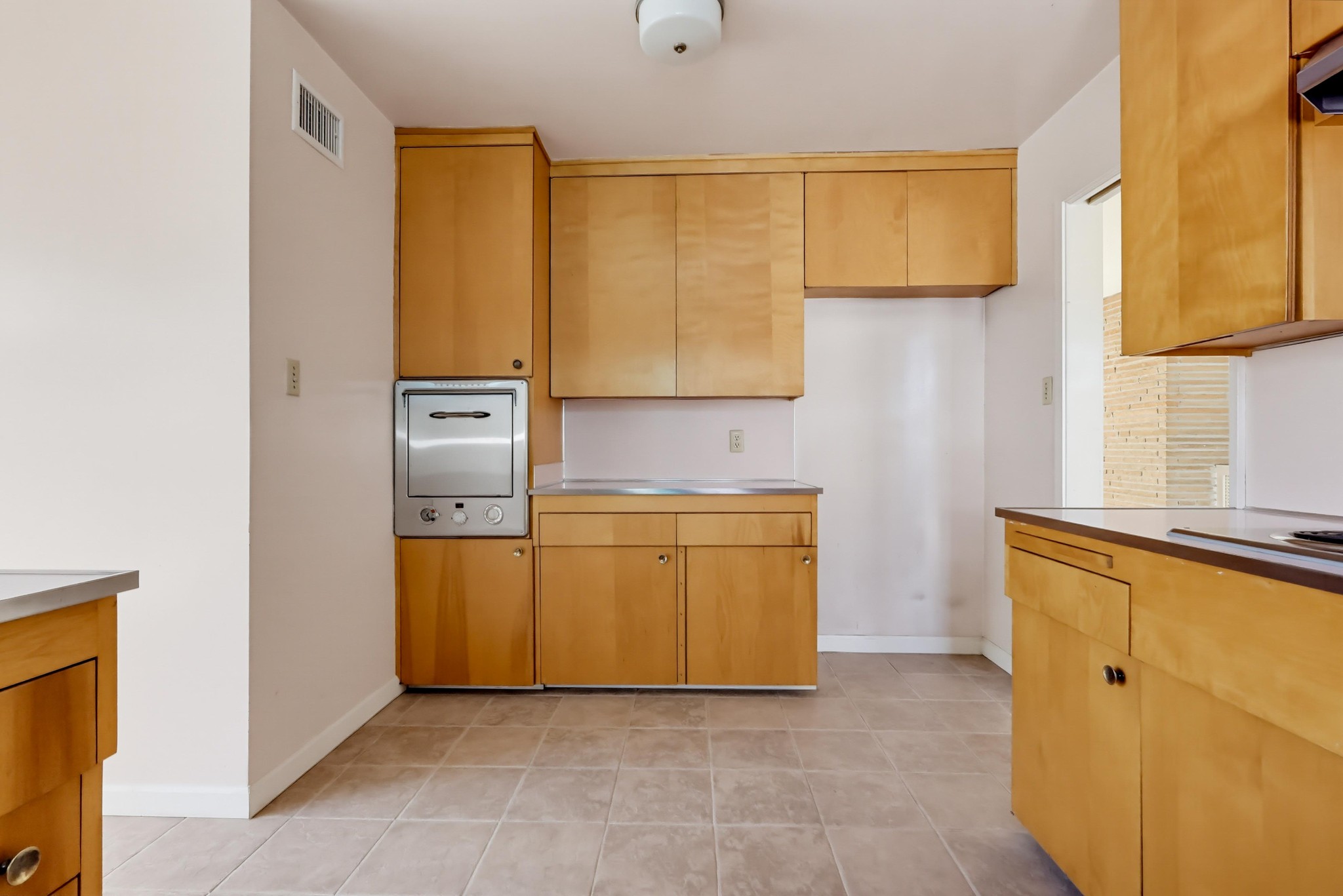 Virtual tour photo 36 of 87 for 1980 N Arroyo Blvd
