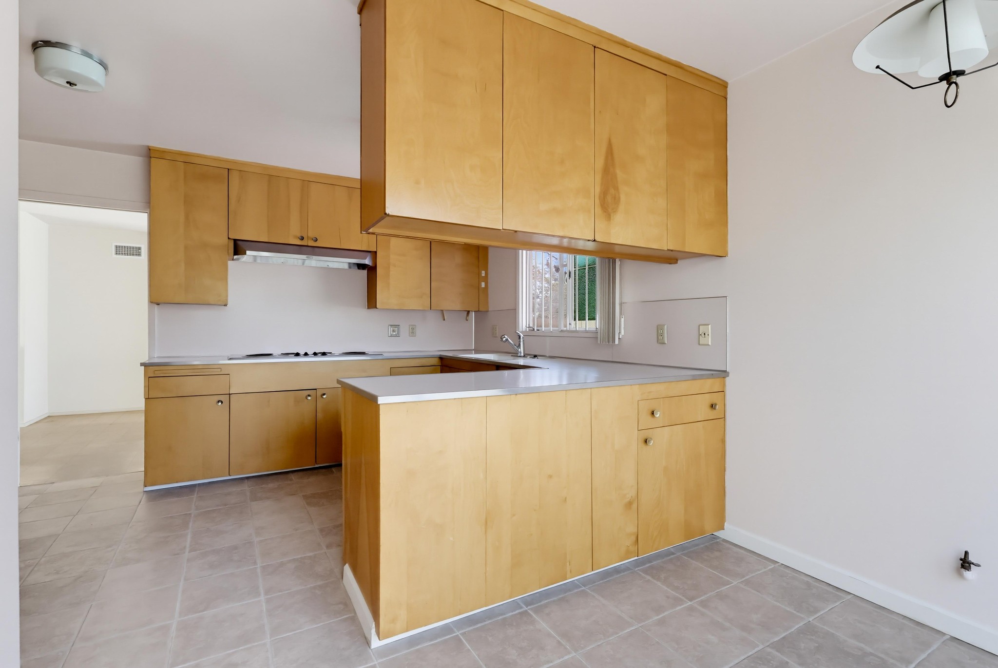 Virtual tour photo 40 of 87 for 1980 N Arroyo Blvd