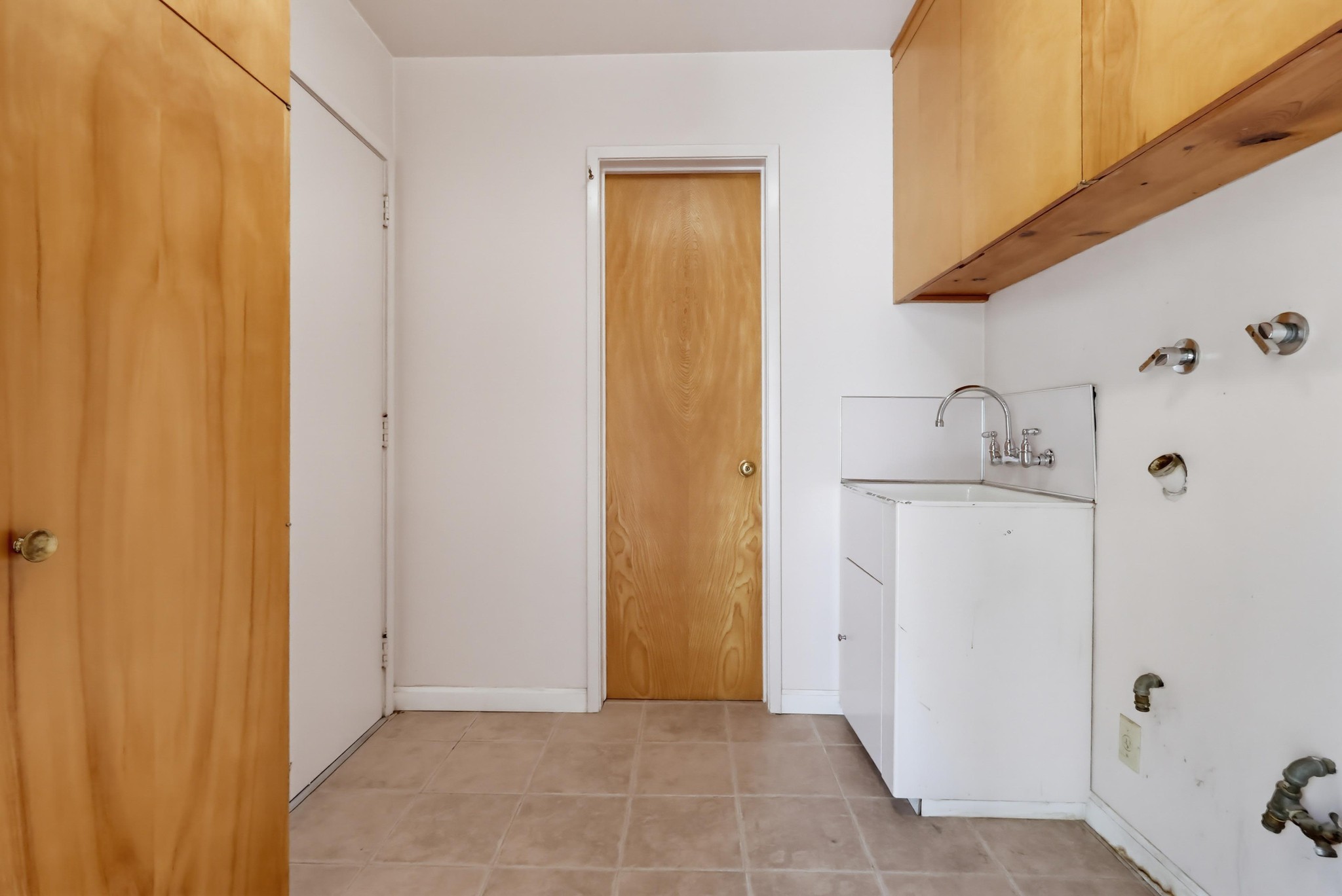 Virtual tour photo 42 of 87 for 1980 N Arroyo Blvd