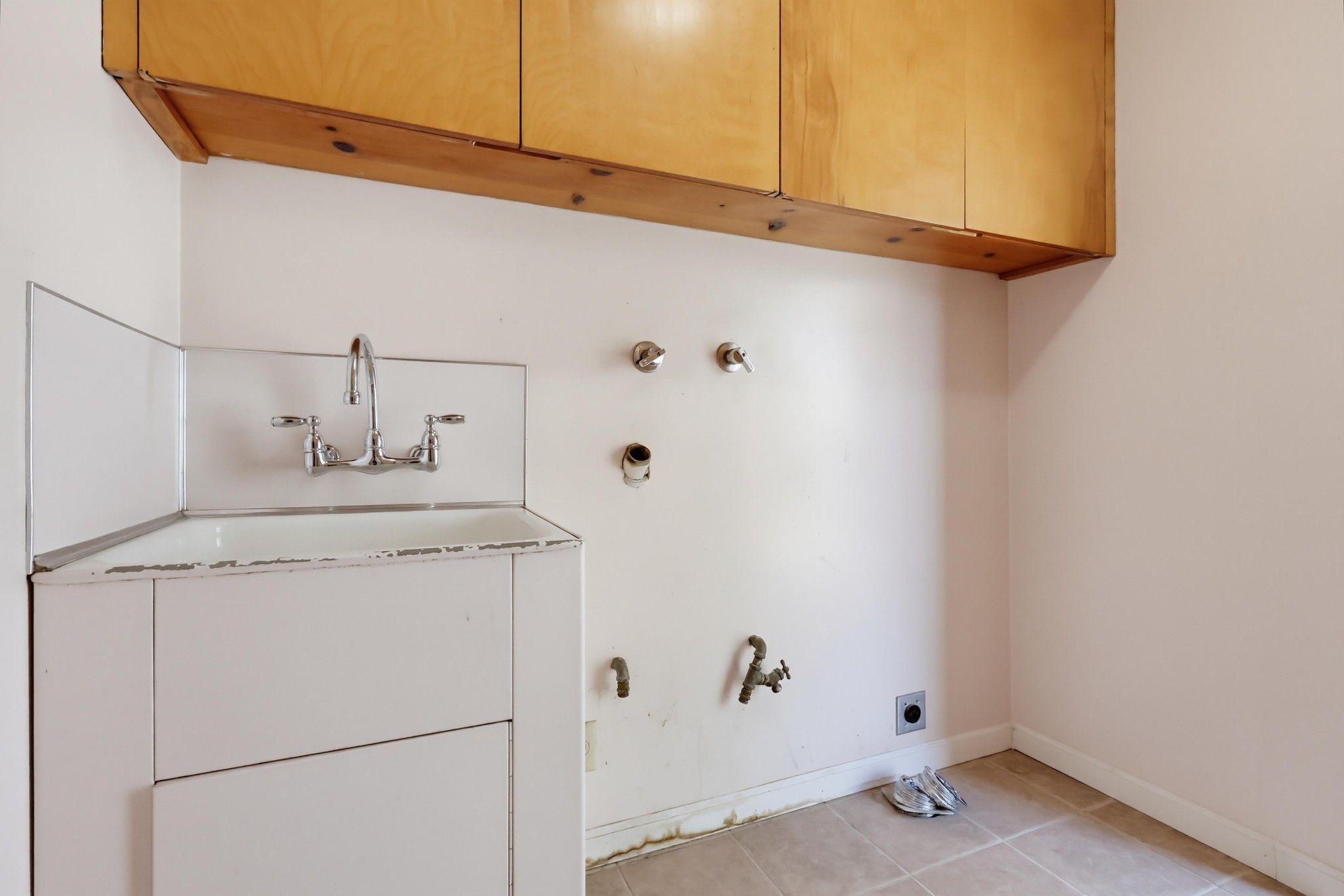 Virtual tour photo 43 of 87 for 1980 N Arroyo Blvd