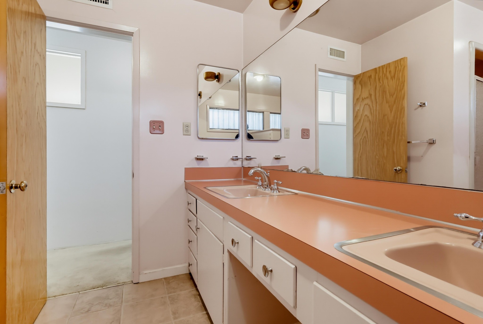 Virtual tour photo 49 of 87 for 1980 N Arroyo Blvd