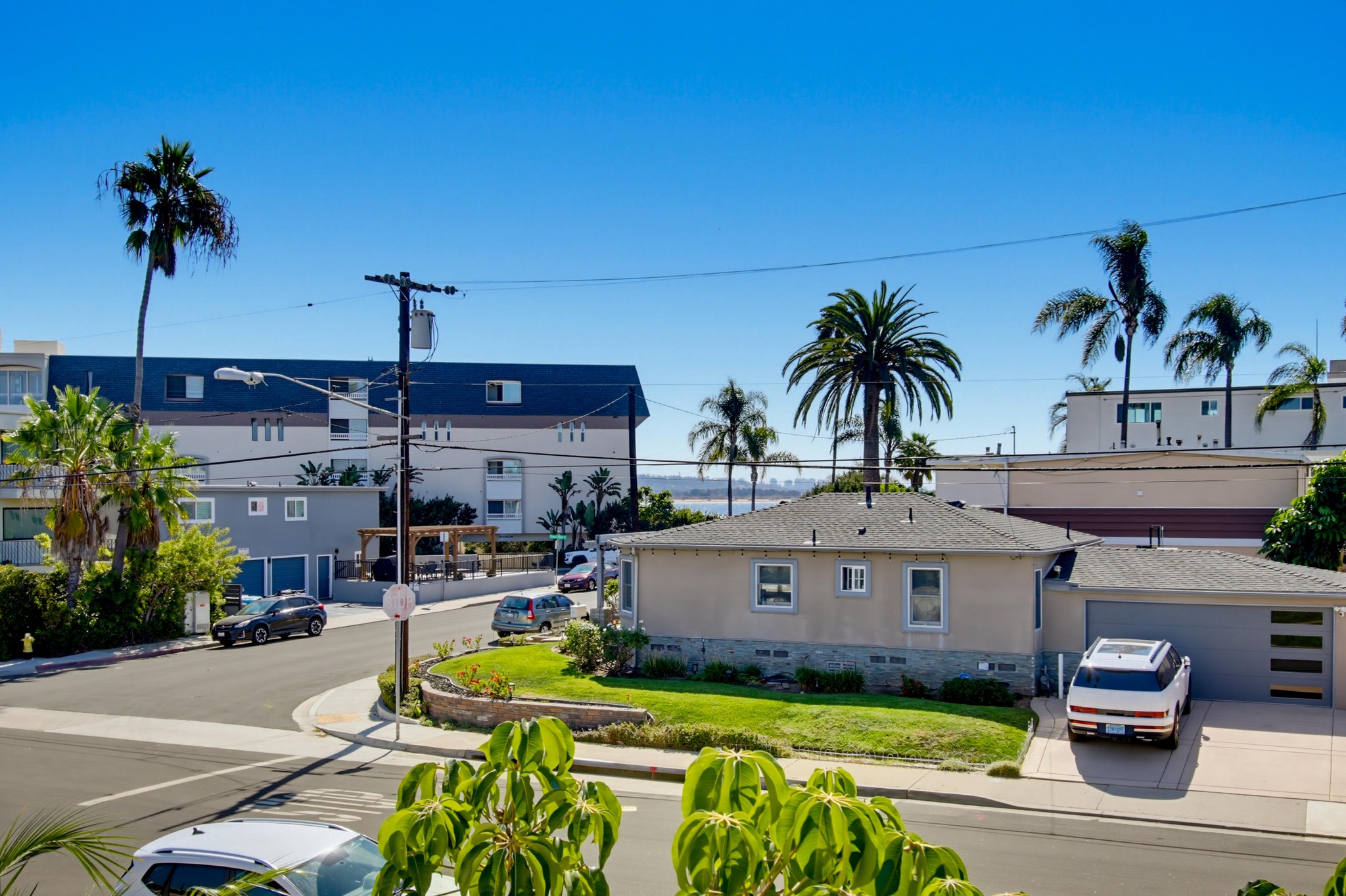 Virtual tour photo 39 of 44 for 1982 Fortuna Ave