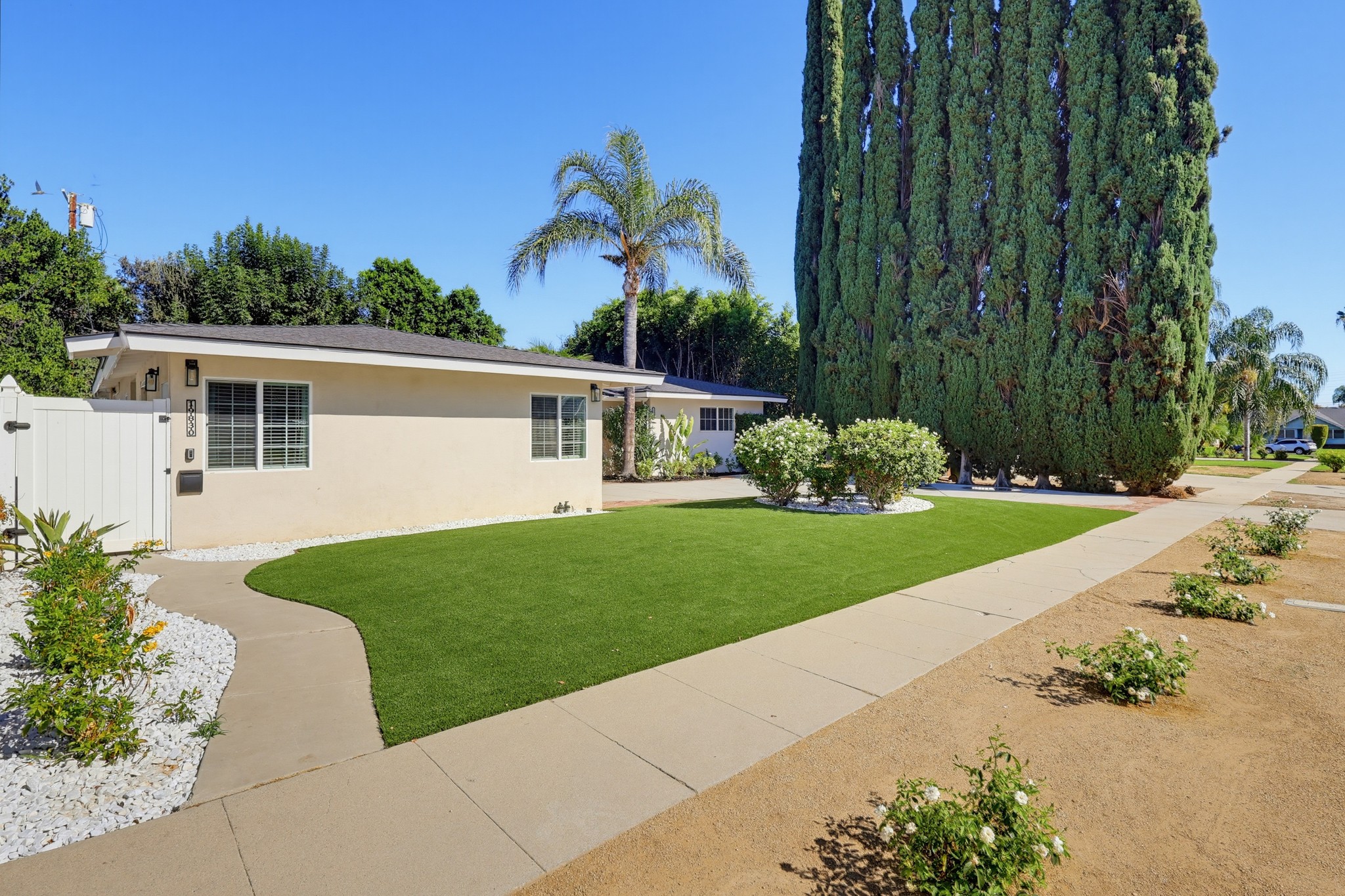 Virtual tour photo 5 of 88 for 19832 & 19830  Acre Street
