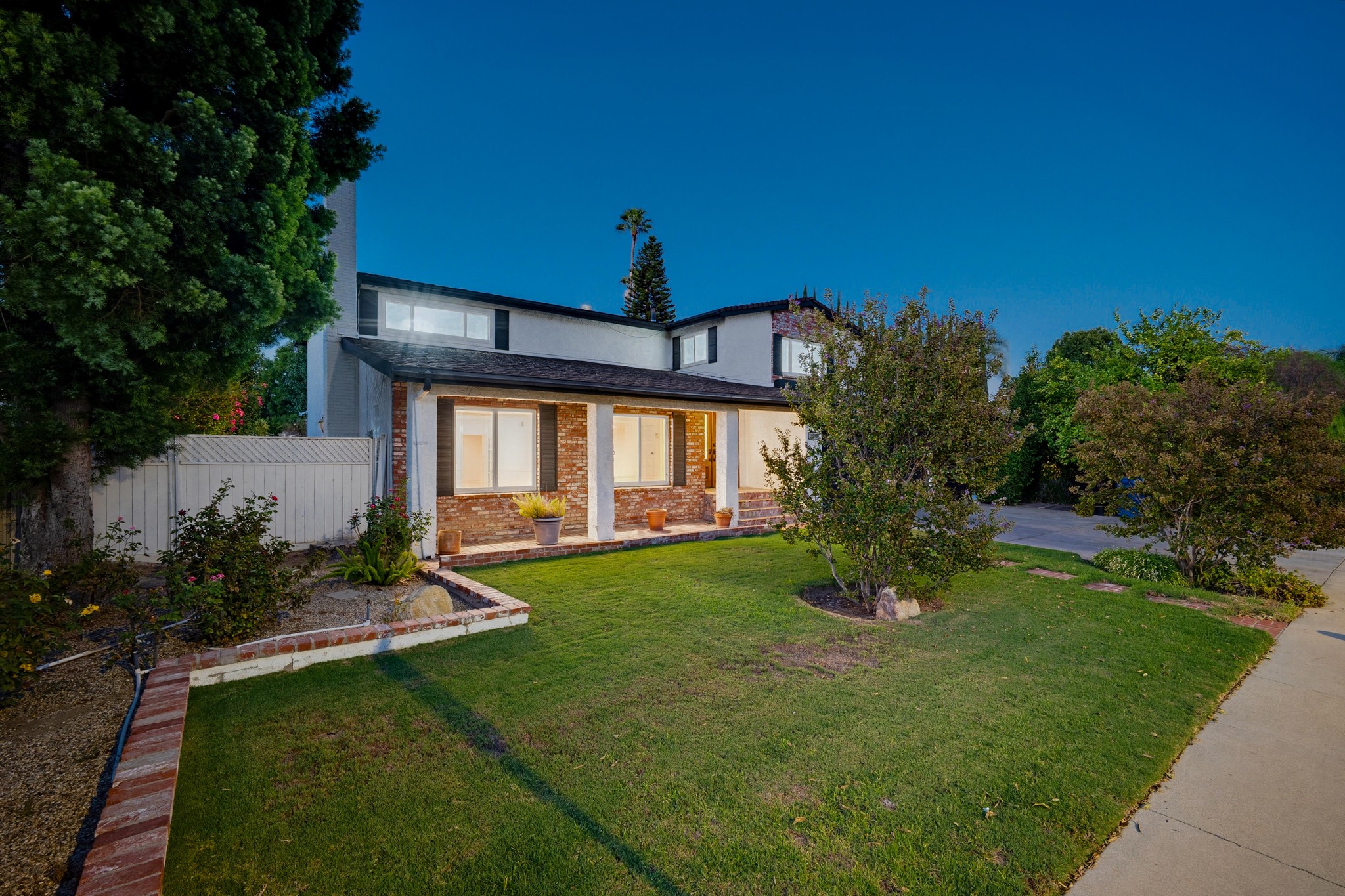 Virtual tour photo 3 of 87 for 19859 Vintage St