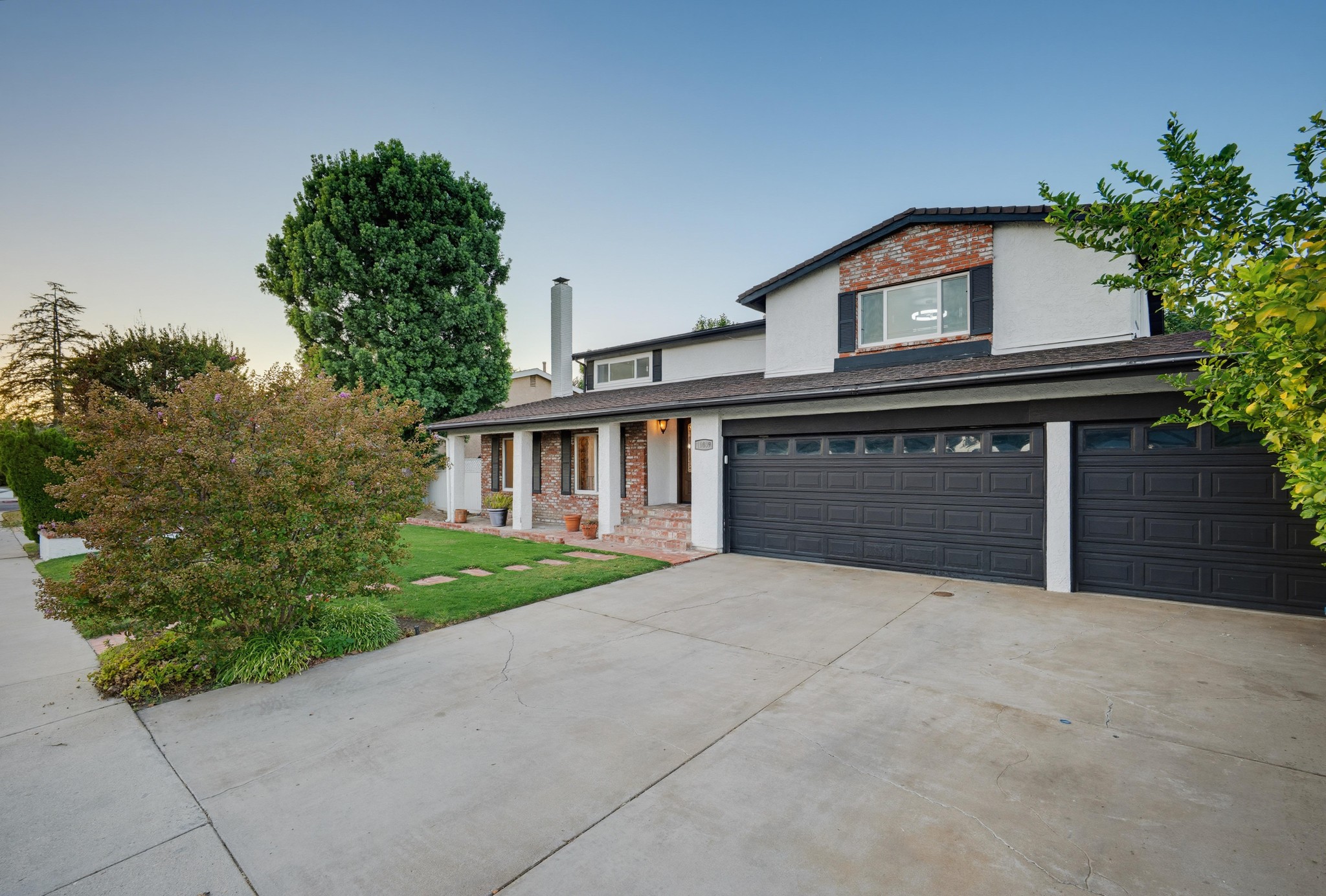 Virtual tour photo 75 of 87 for 19859 Vintage St