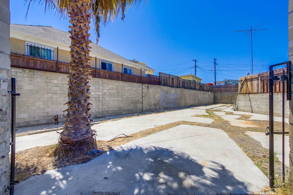 Virtual tour photo 3 of 16 for 1989 Pueblo St
