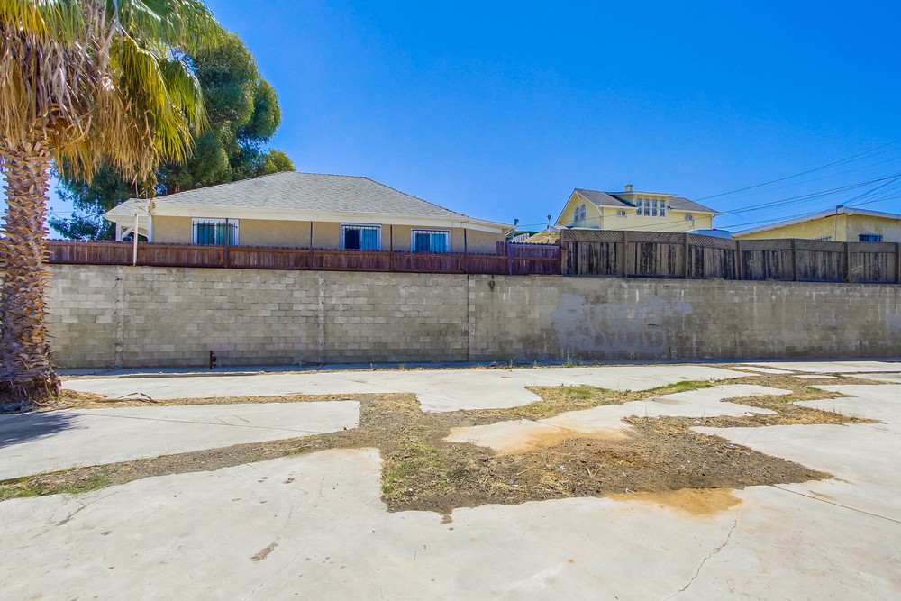 Virtual tour photo 5 of 16 for 1989 Pueblo St