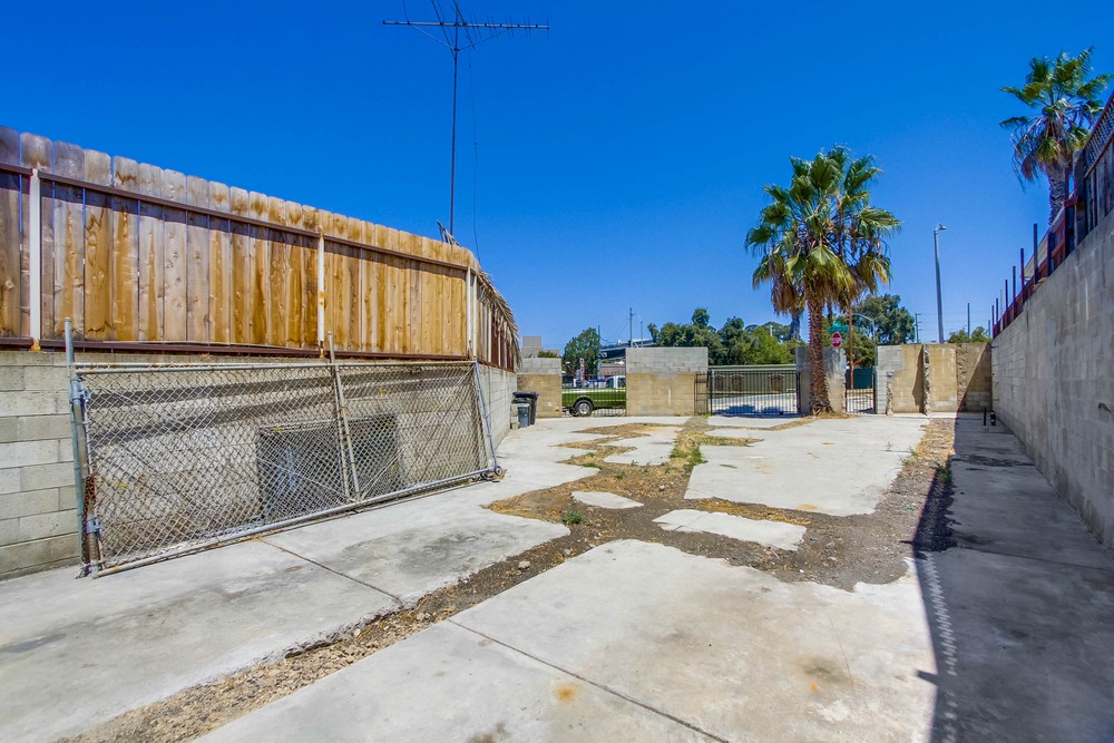 Virtual tour photo 10 of 16 for 1989 Pueblo St