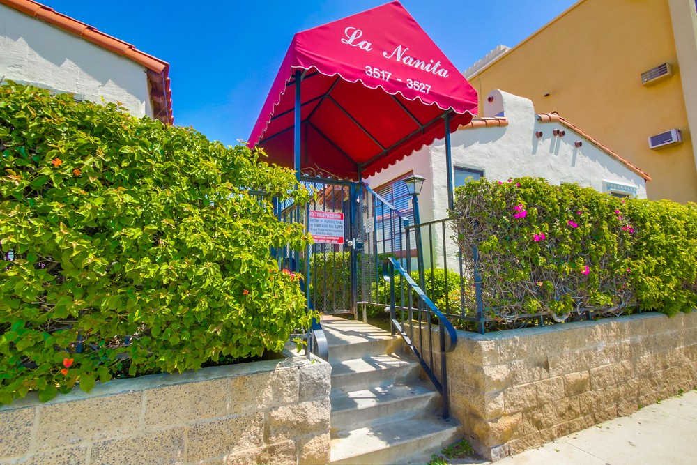 Virtual tour photo 1 of 41 for 2 Sixth Ave #3523