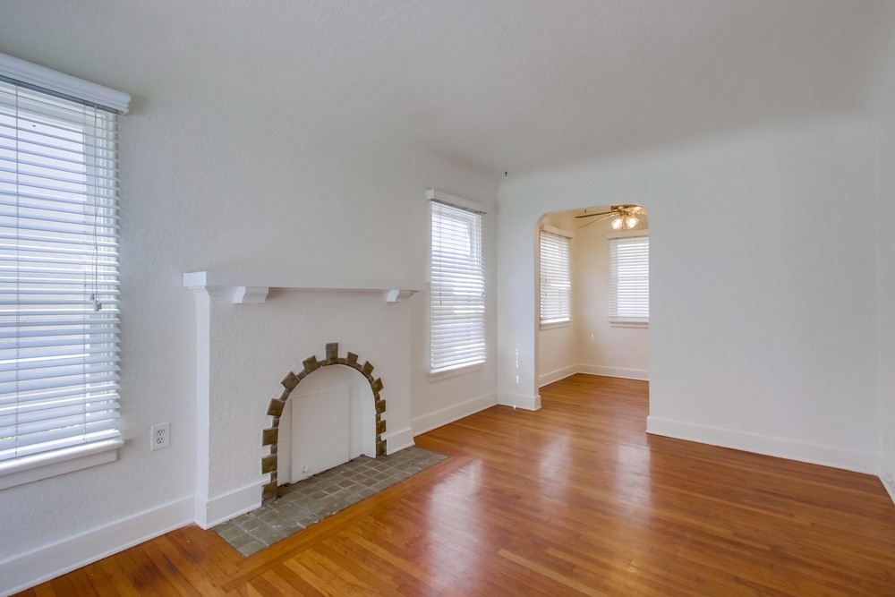 Virtual tour photo 6 of 41 for 2 Sixth Ave #3523