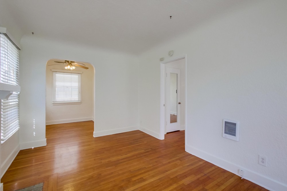 Virtual tour photo 7 of 41 for 2 Sixth Ave #3523