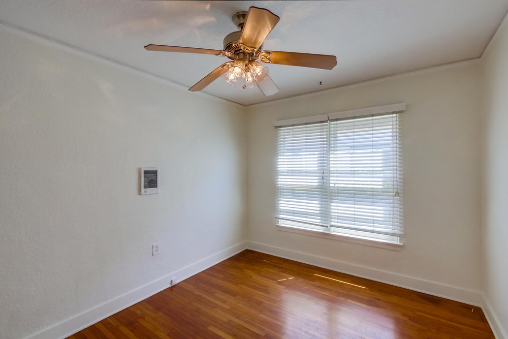 Virtual tour photo 17 of 41 for 2 Sixth Ave #3523