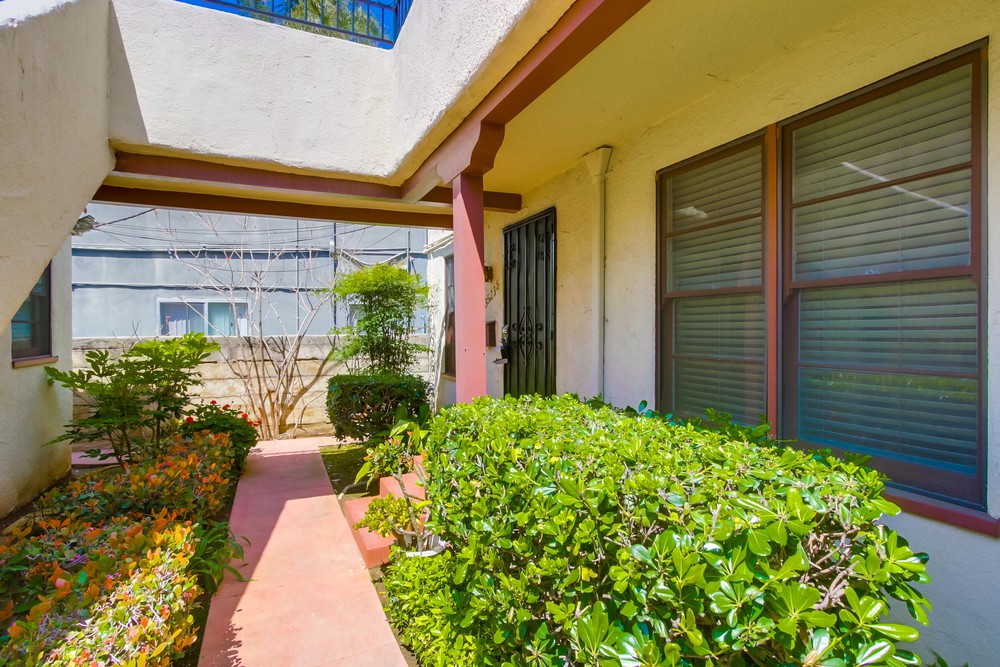 Virtual tour photo 24 of 41 for 2 Sixth Ave #3523