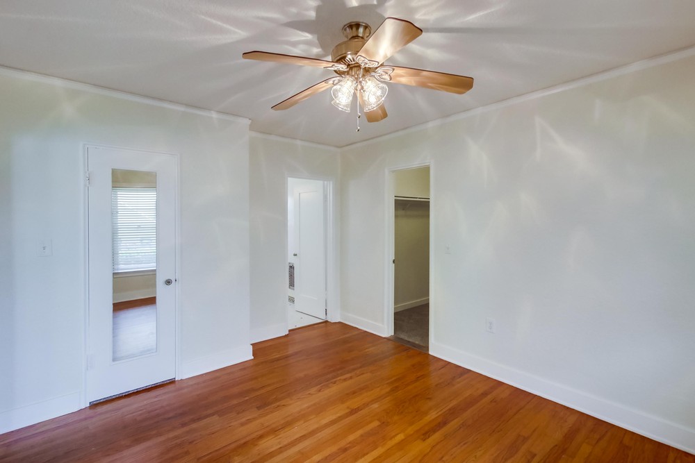 Virtual tour photo 37 of 41 for 2 Sixth Ave #3523