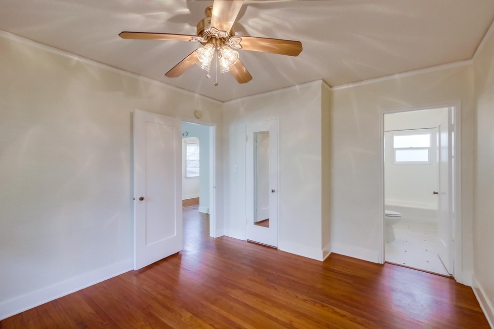 Virtual tour photo 38 of 41 for 2 Sixth Ave #3523