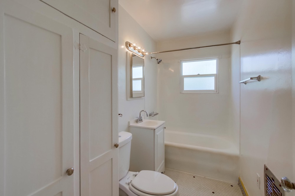 Virtual tour photo 41 of 41 for 2 Sixth Ave #3523
