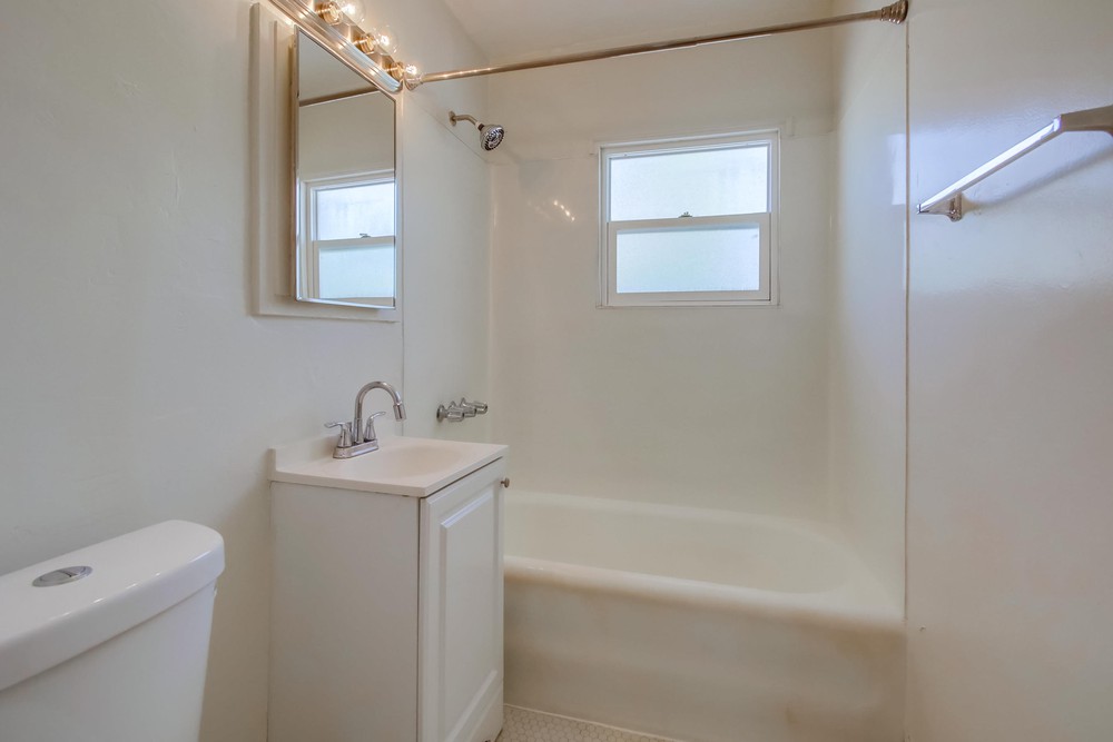 Virtual tour photo 42 of 41 for 2 Sixth Ave #3523