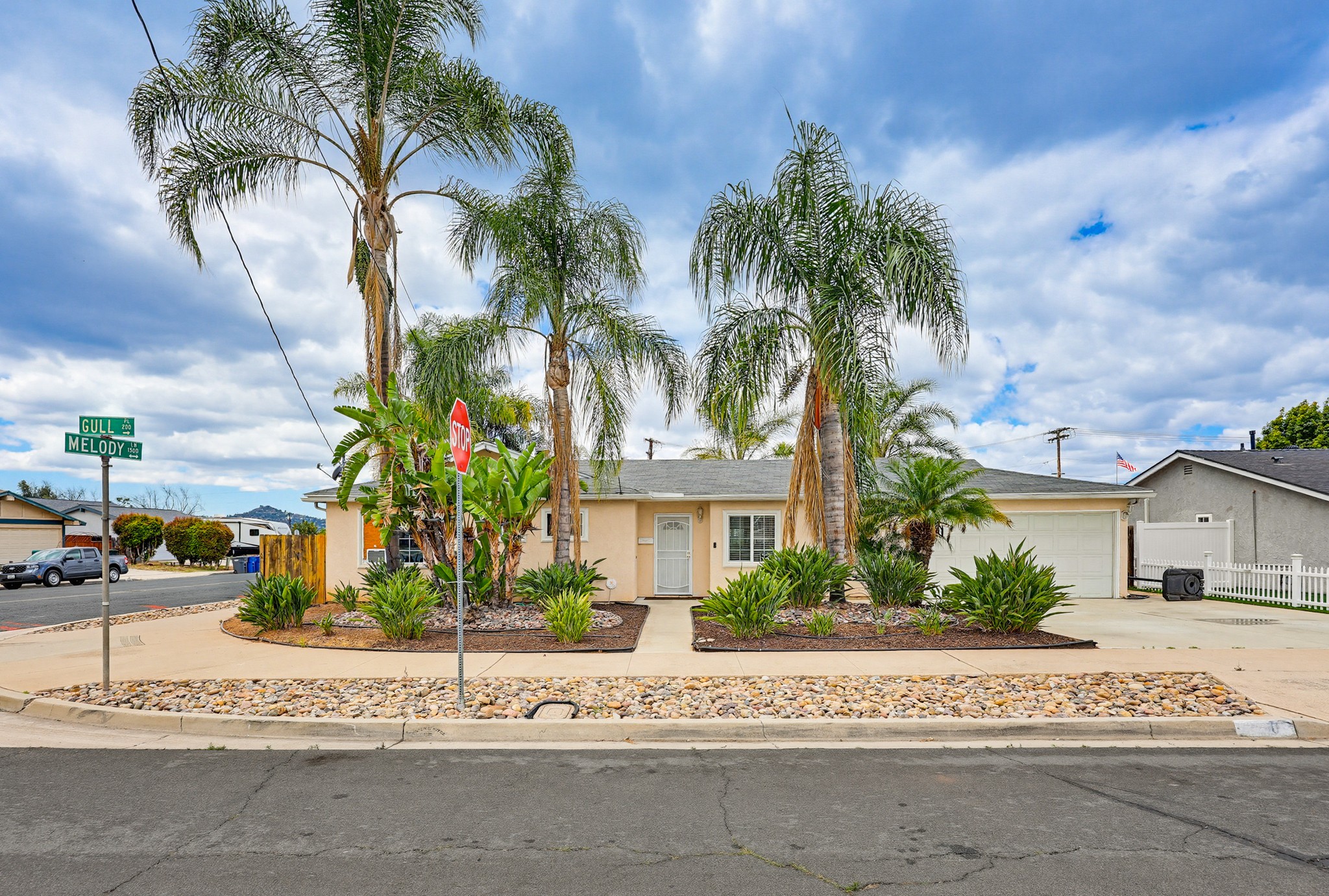 Virtual tour photo 1 of 53 for 200 Gull Pl