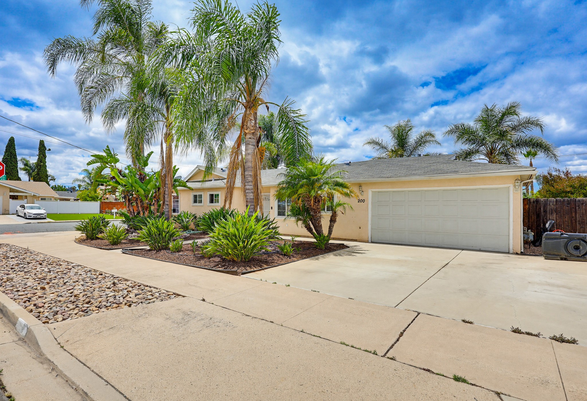 Virtual tour photo 3 of 53 for 200 Gull Pl