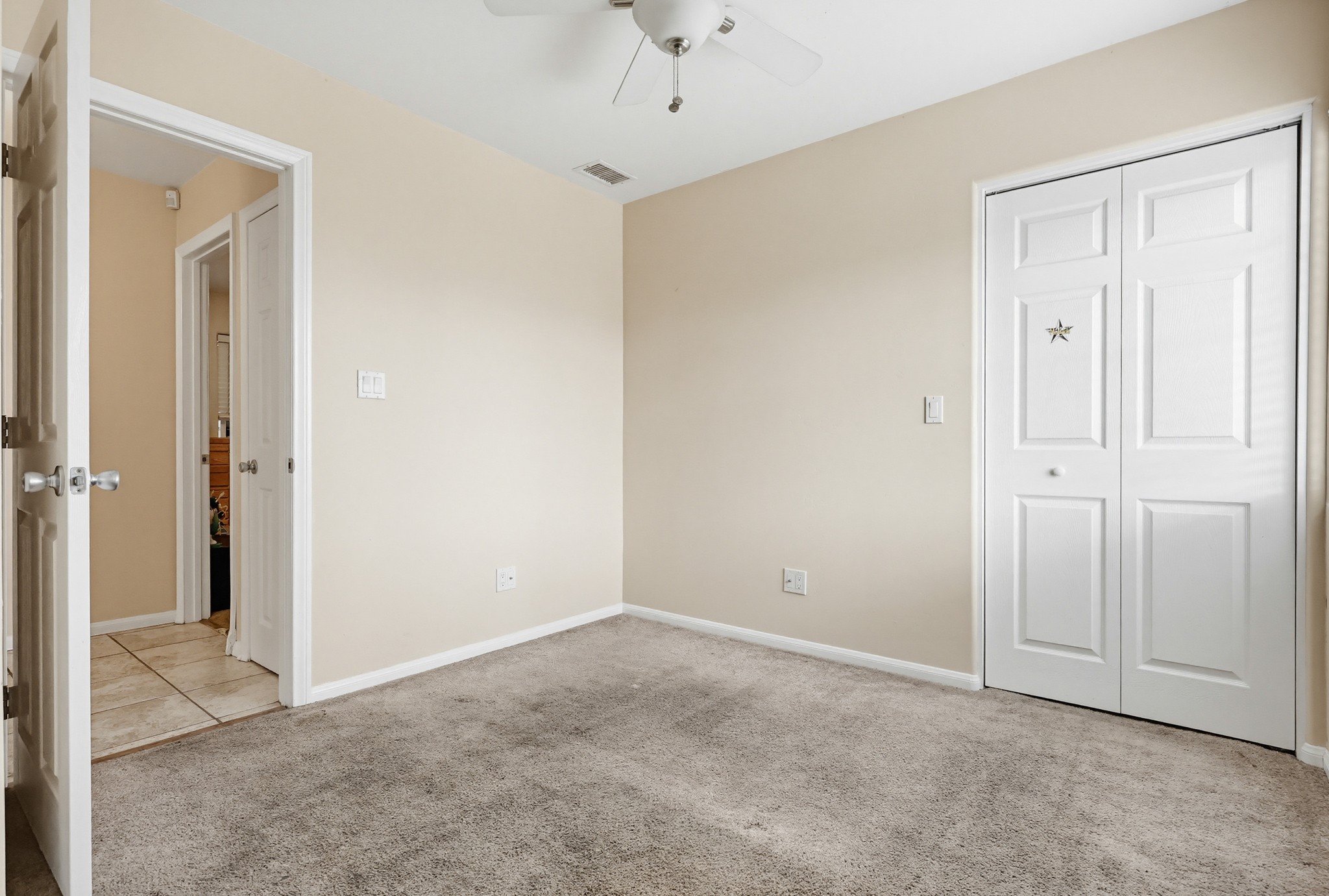 Virtual tour photo 30 of 53 for 200 Gull Pl