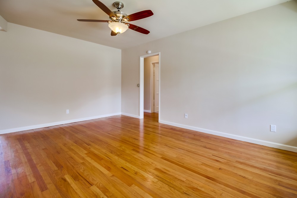 Virtual tour photo 13 of 48 for 2002 Parrot St
