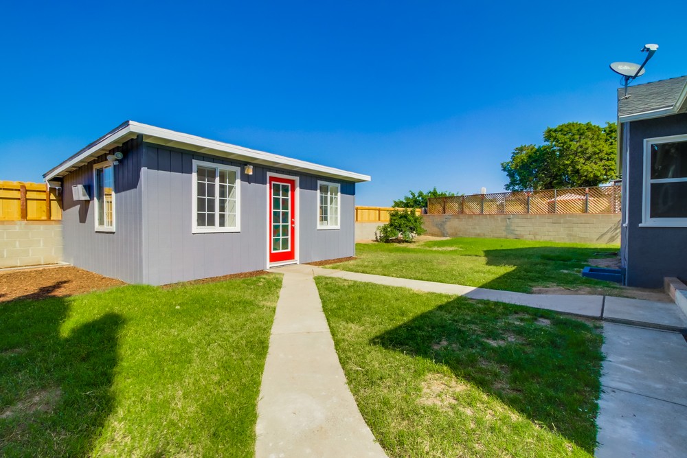 Virtual tour photo 32 of 48 for 2002 Parrot St