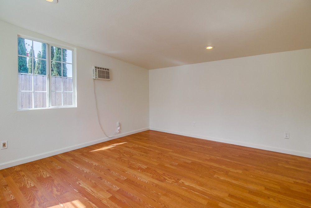 Virtual tour photo 35 of 48 for 2002 Parrot St