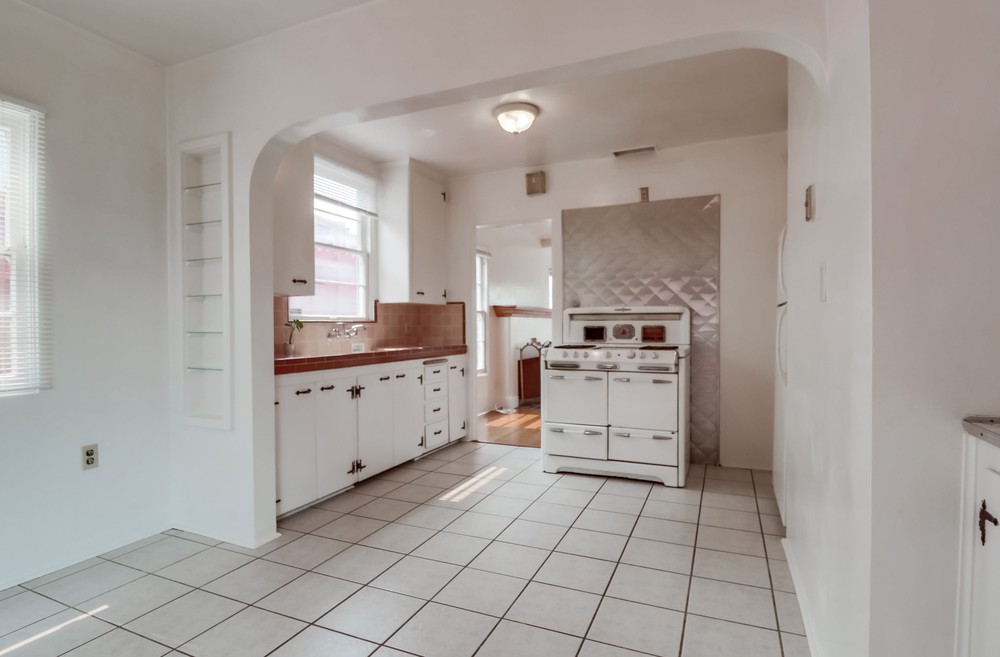 Virtual tour photo 14 of 35 for 2005 Ebers St