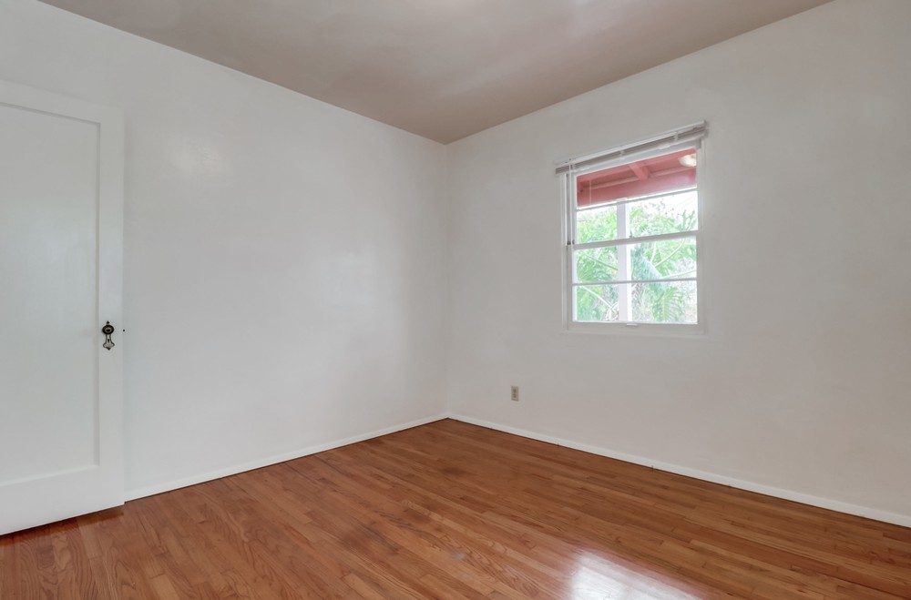 Virtual tour photo 21 of 35 for 2005 Ebers St
