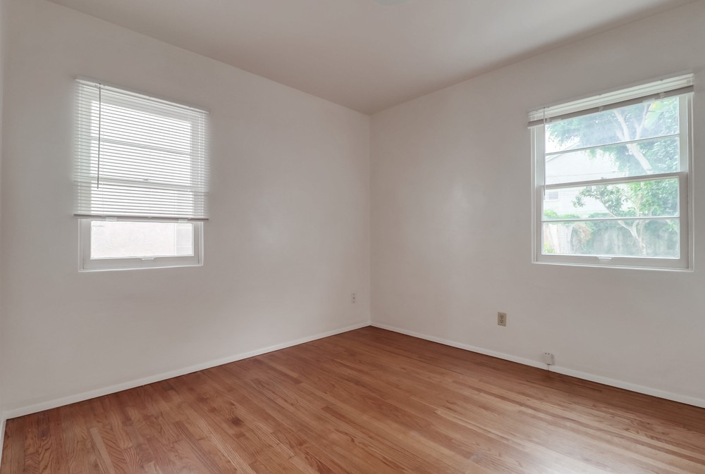 Virtual tour photo 23 of 35 for 2005 Ebers St
