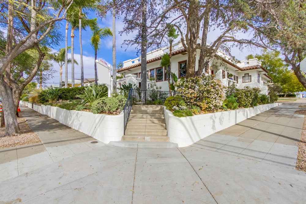 Virtual tour photo 1 of 93 for 2007 29th St