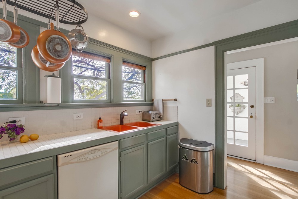 Virtual tour photo 23 of 93 for 2007 29th St