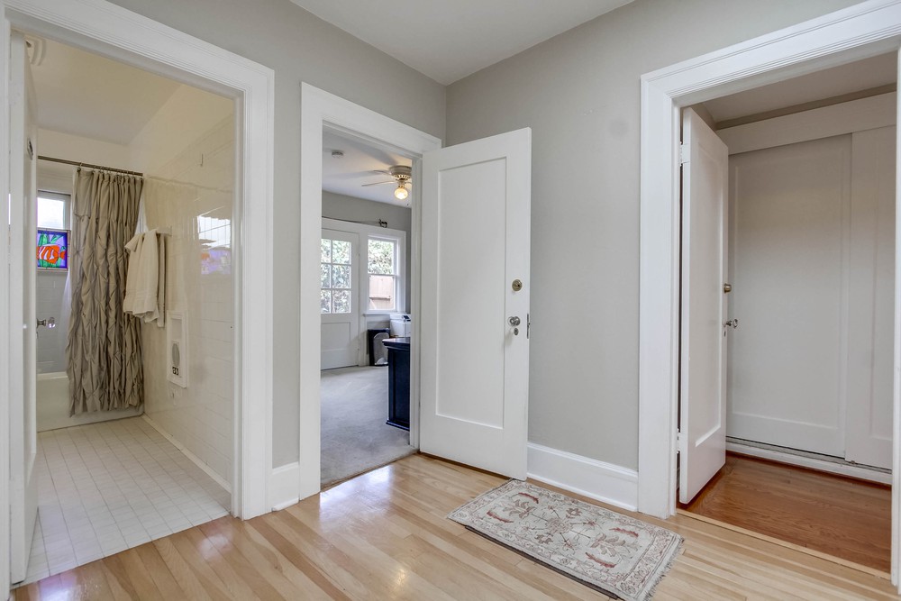 Virtual tour photo 31 of 93 for 2007 29th St