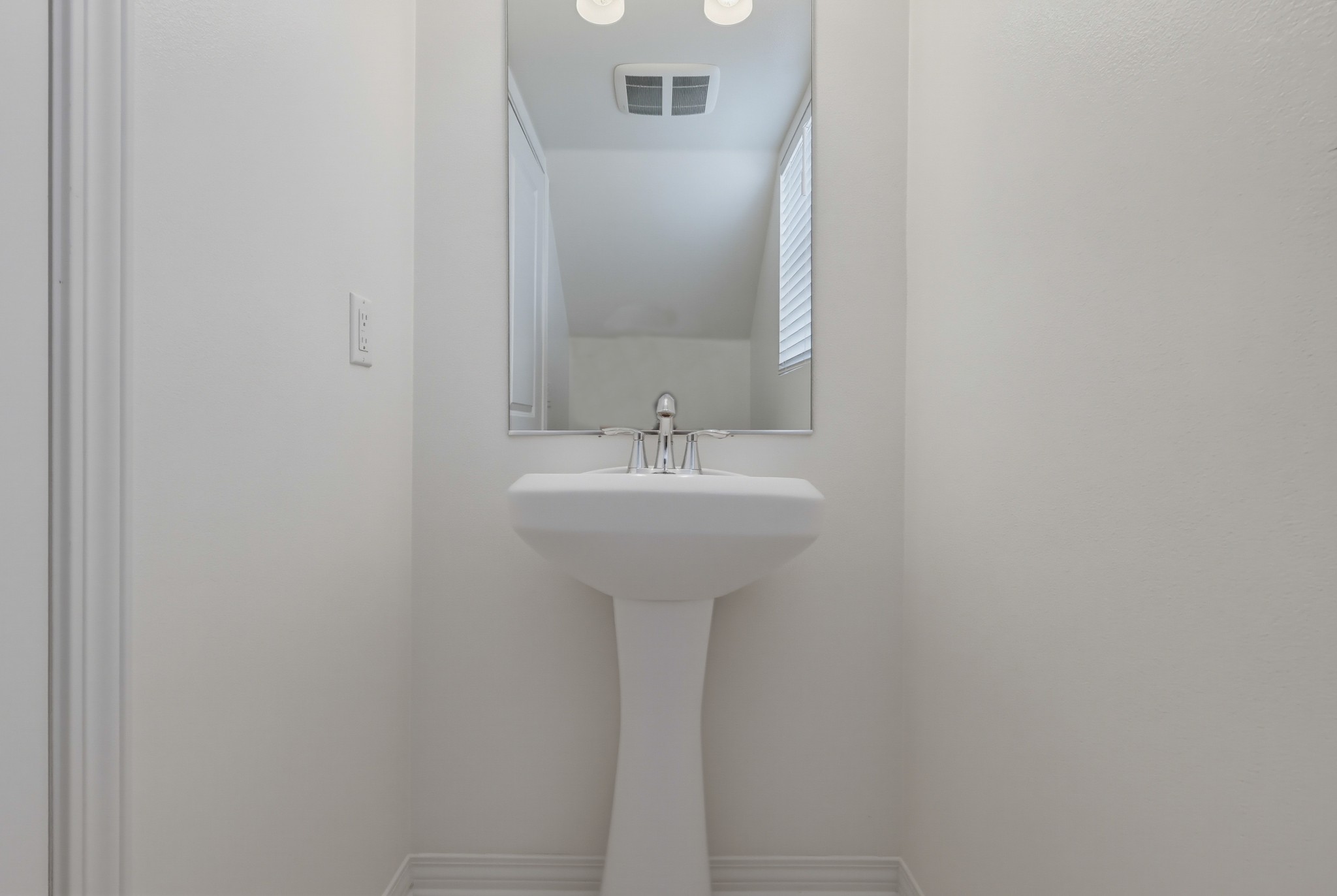 Virtual tour photo 24 of 84 for 201 Encanto Ln