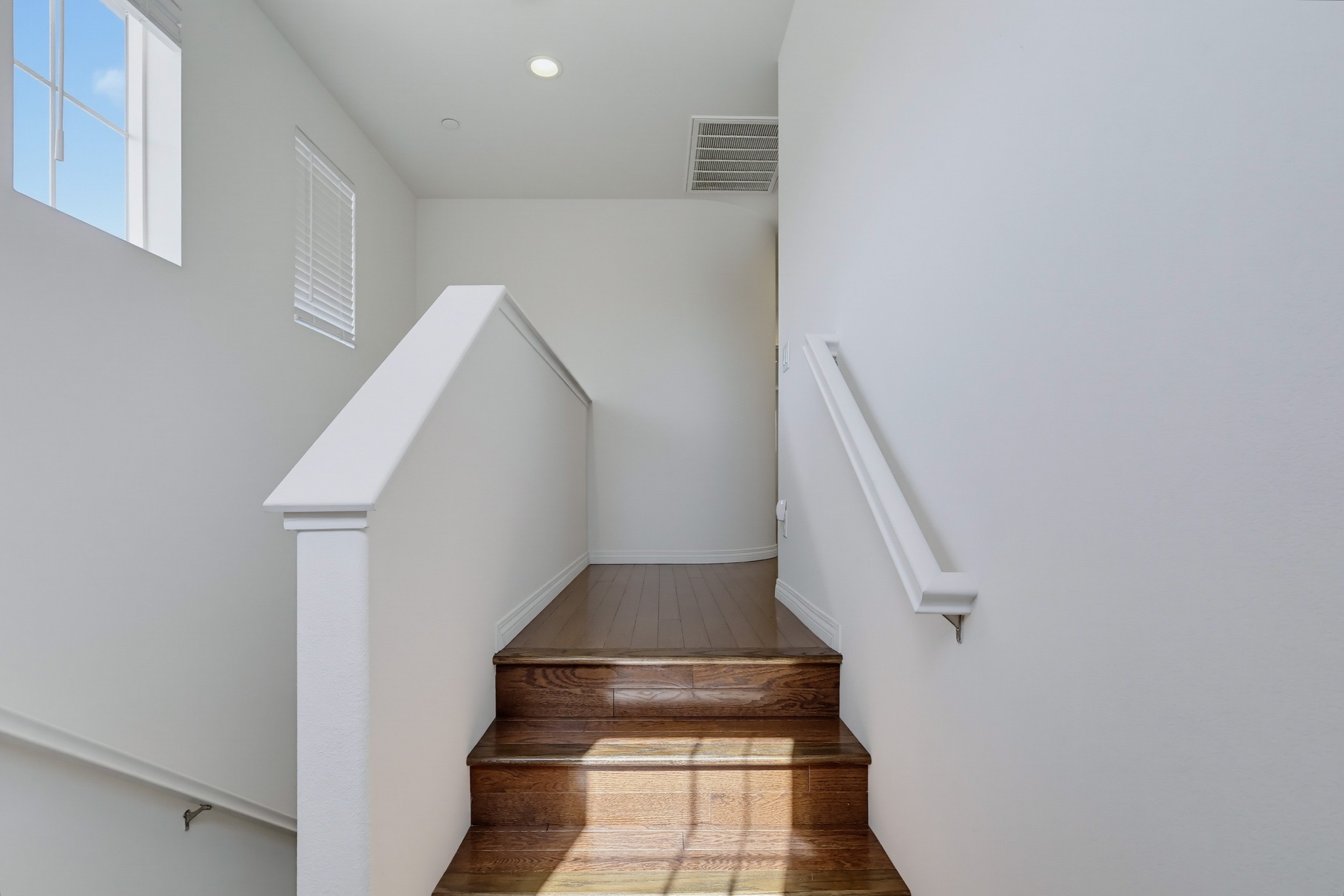 Virtual tour photo 32 of 84 for 201 Encanto Ln