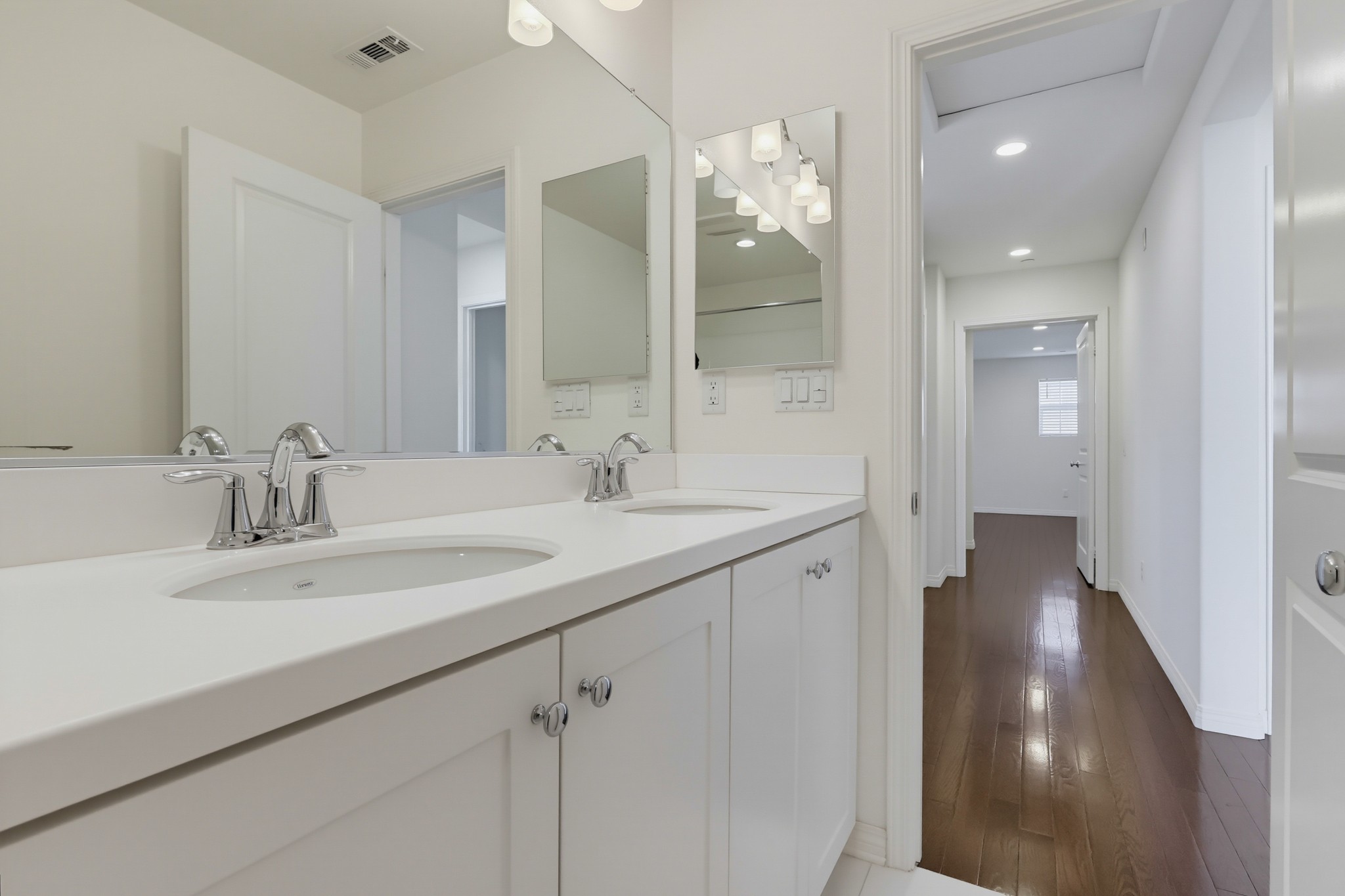 Virtual tour photo 39 of 84 for 201 Encanto Ln
