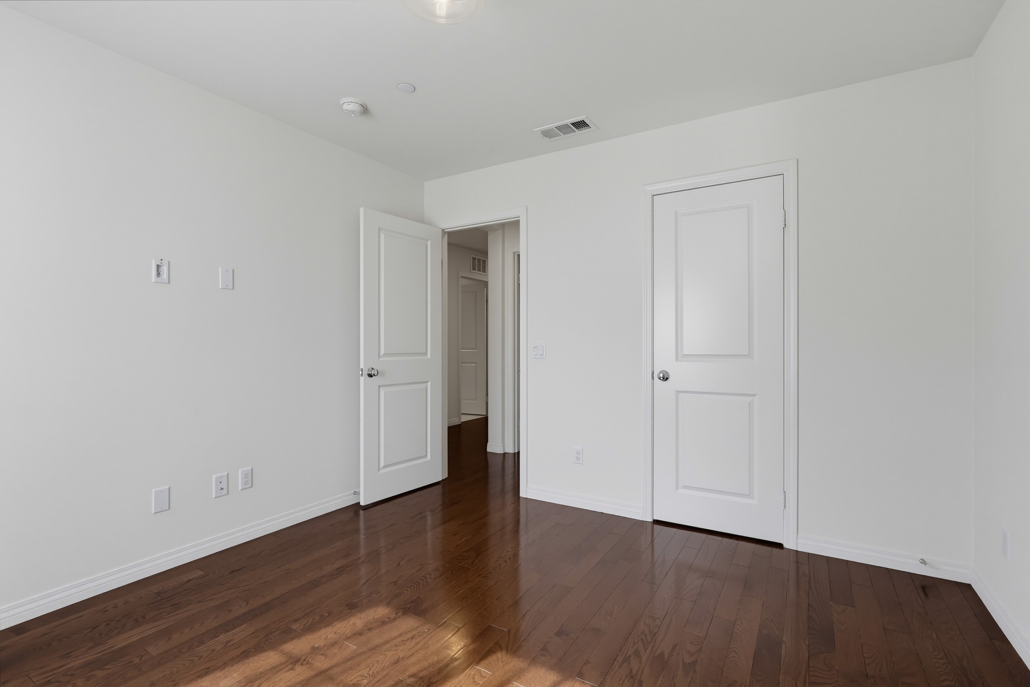 Virtual tour photo 43 of 84 for 201 Encanto Ln