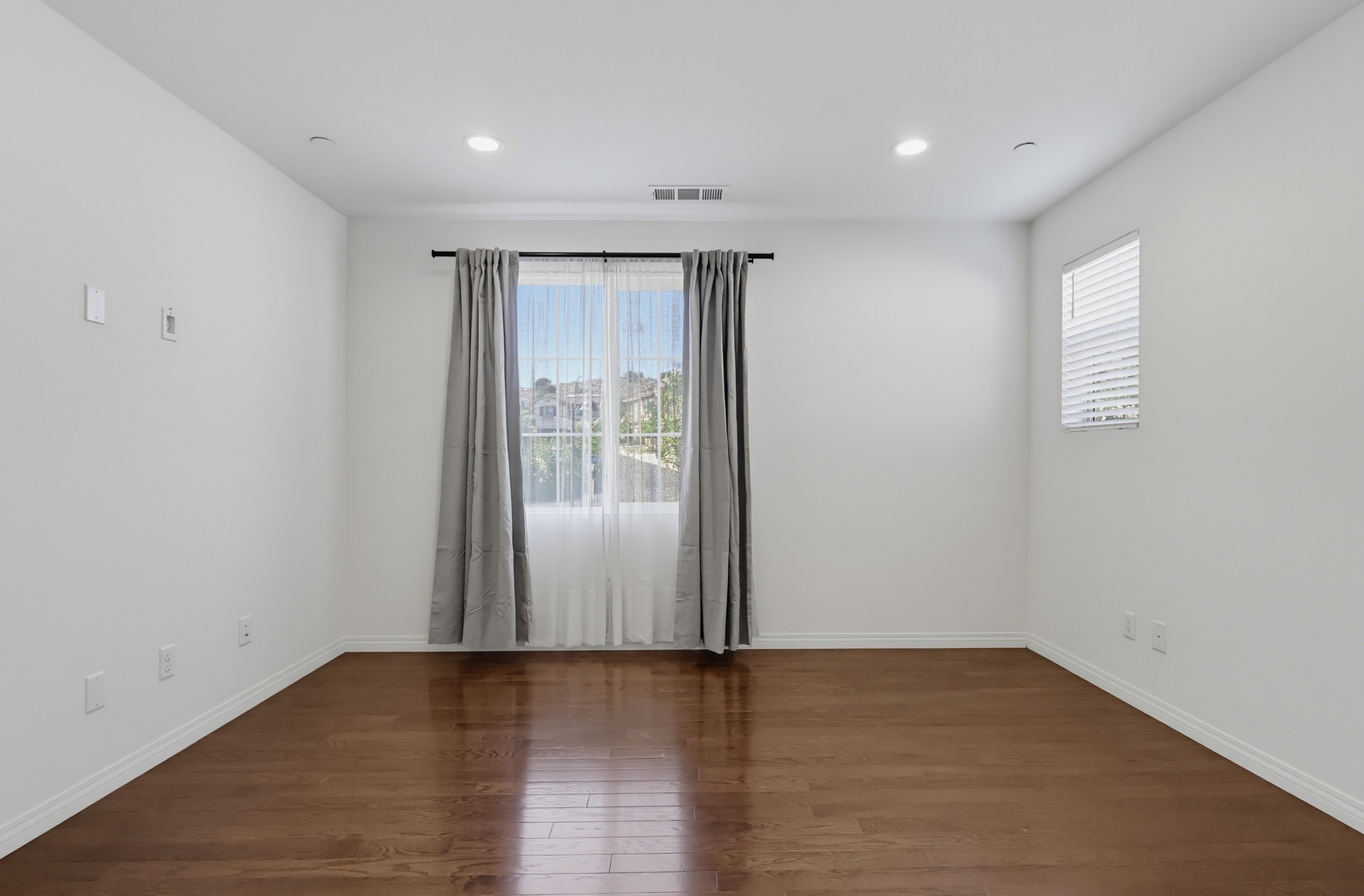 Virtual tour photo 55 of 84 for 201 Encanto Ln