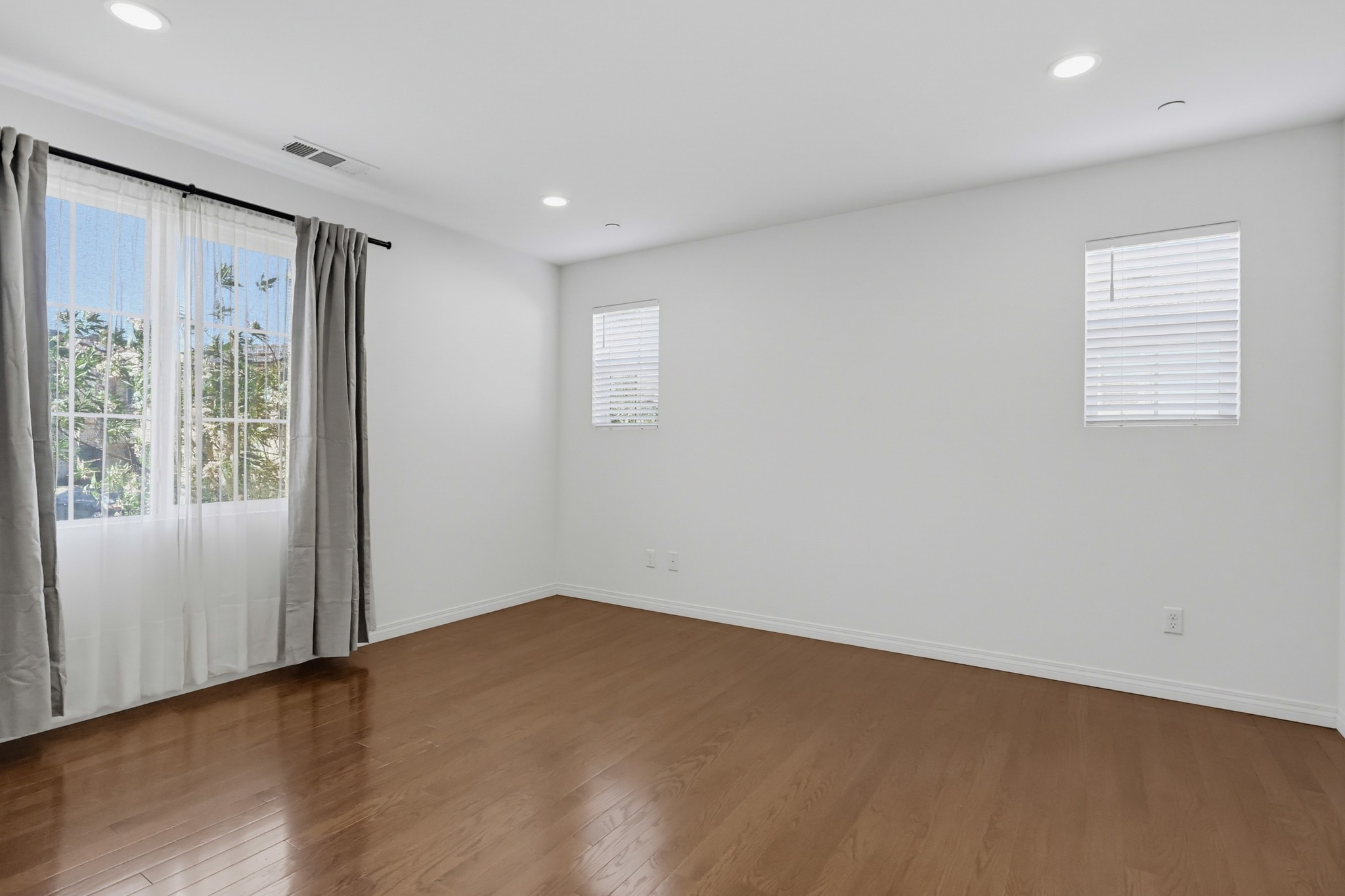 Virtual tour photo 56 of 84 for 201 Encanto Ln