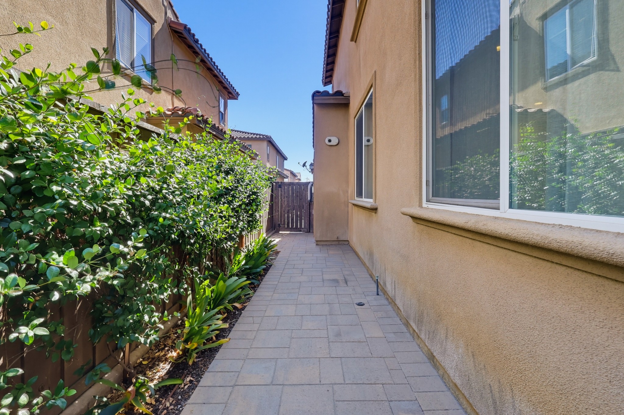 Virtual tour photo 72 of 84 for 201 Encanto Ln