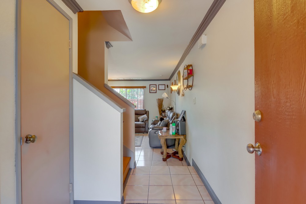 Virtual tour photo 6 of 45 for 2010 Cerrissa Ct