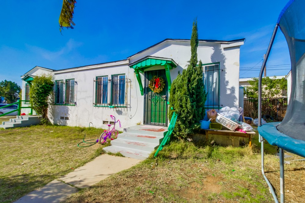 Virtual tour photo 3 of 33 for 2014 Irving Ave