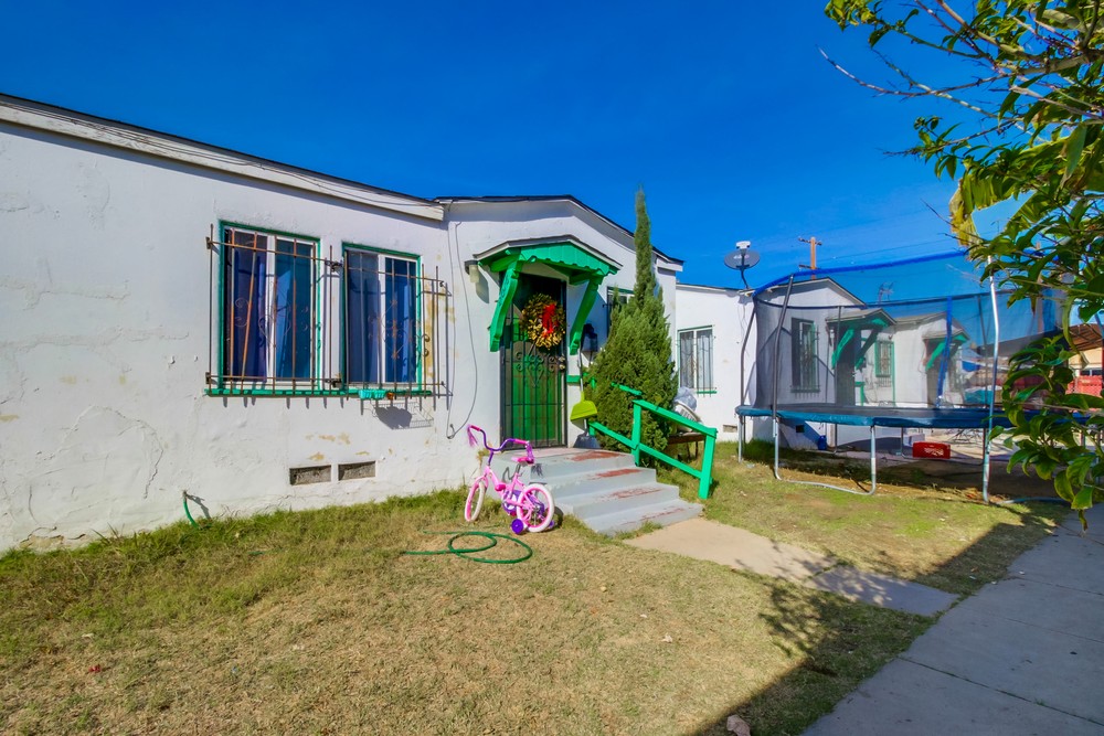 Virtual tour photo 4 of 33 for 2014 Irving Ave