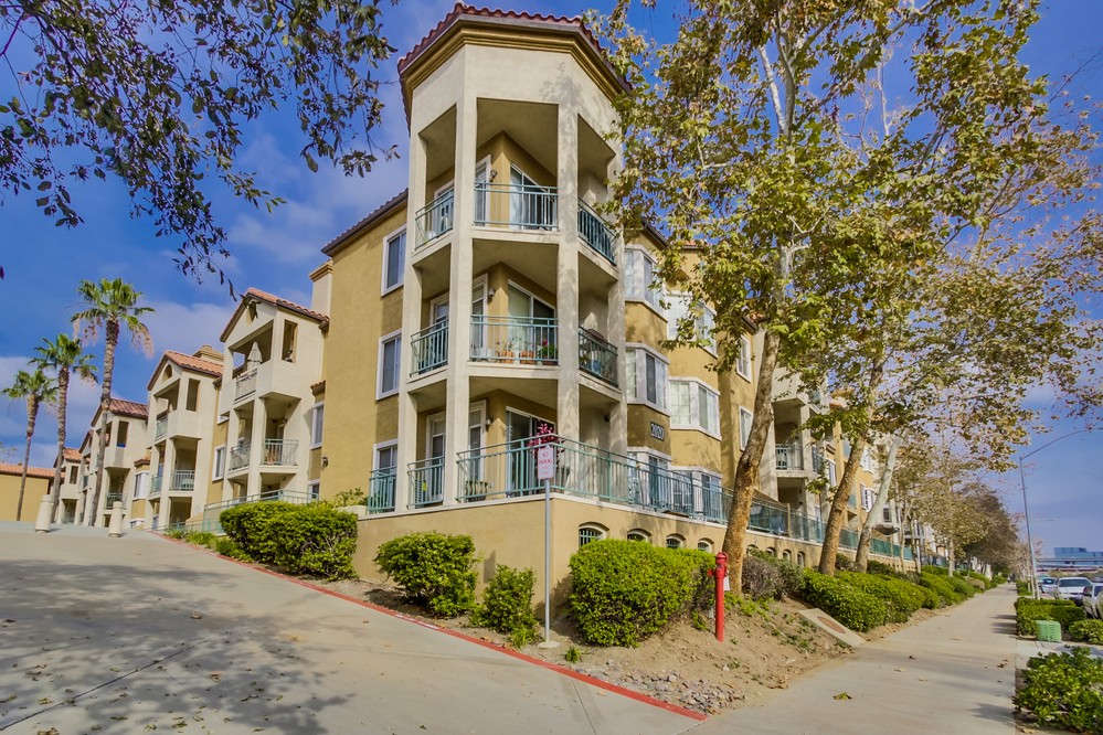 Virtual tour photo 1 of 34 for 2020 Camino De La Reina #107