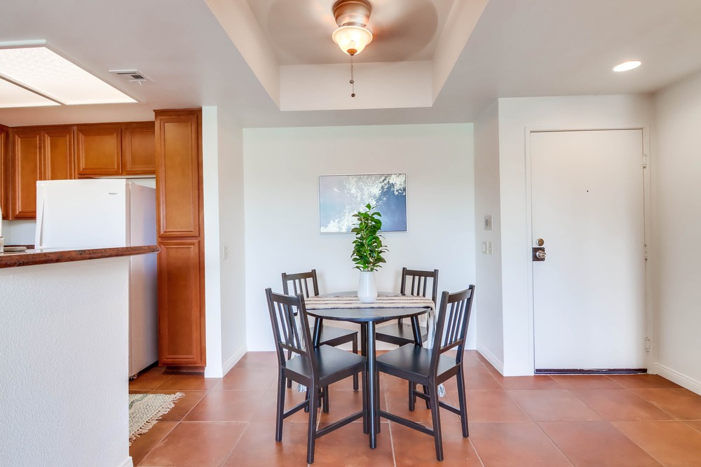Virtual tour photo 8 of 37 for 2020 Camino De La Reina ste 314