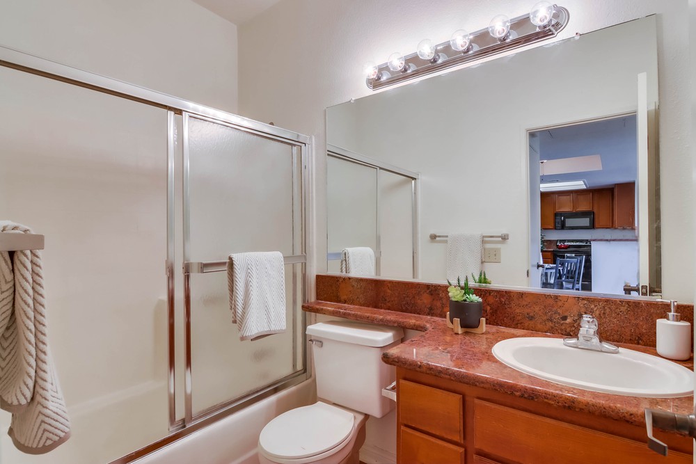 Virtual tour photo 31 of 37 for 2020 Camino De La Reina ste 314