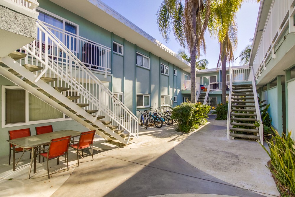 Virtual tour photo 4 of 25 for 2020 Diamond St #13