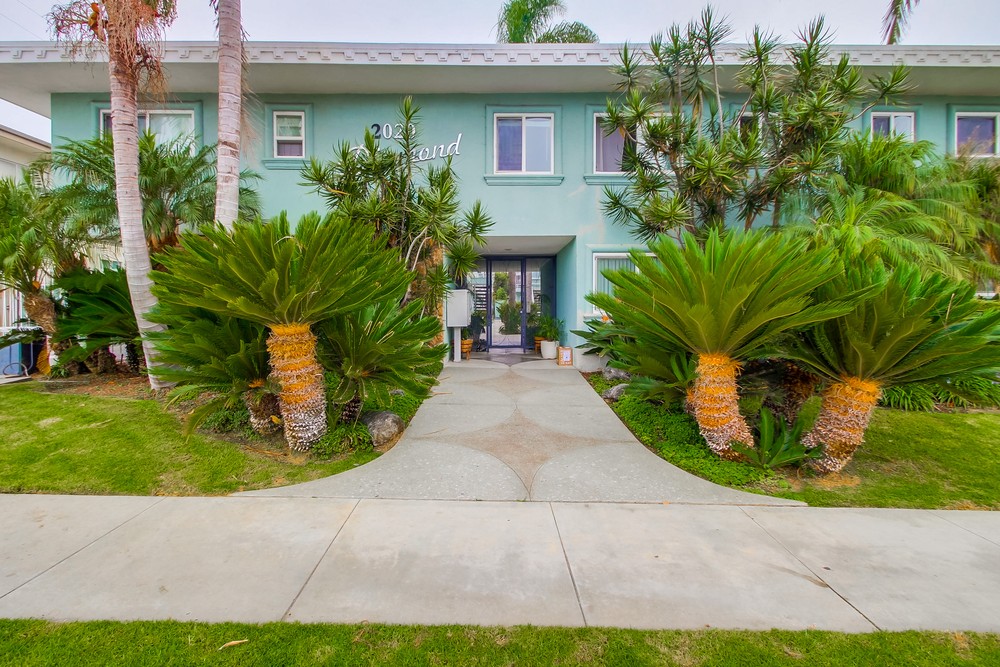 Virtual tour photo 1 of 29 for 2020 Diamond St