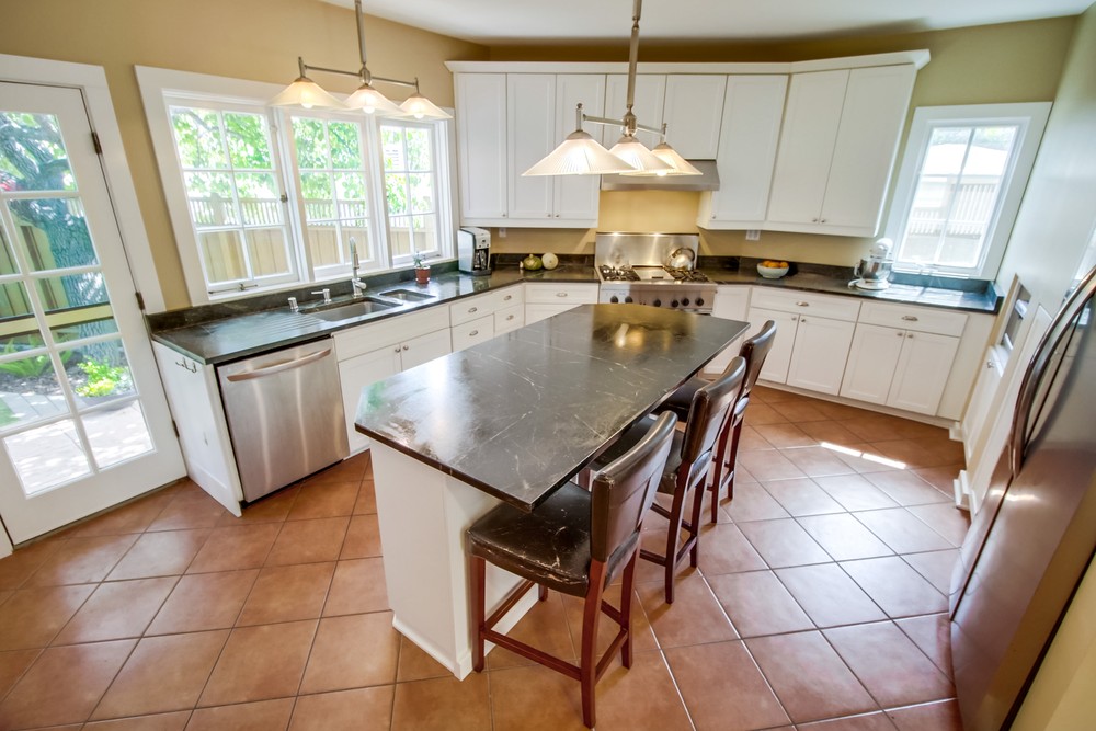 Virtual tour photo 22 of 58 for 2022 Hickory St