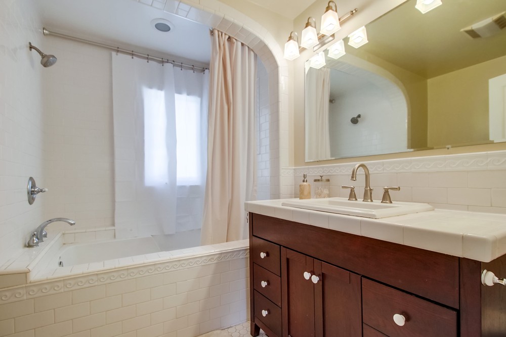 Virtual tour photo 33 of 58 for 2022 Hickory St
